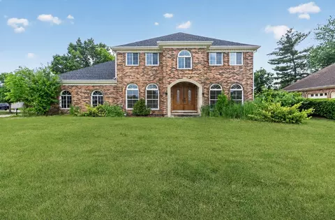 8415 Country Club Ln, Orland Park, IL 60462