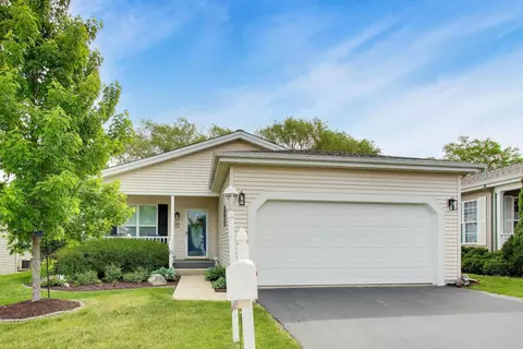 3407 Stretch Run Rd, Grayslake, IL 60030