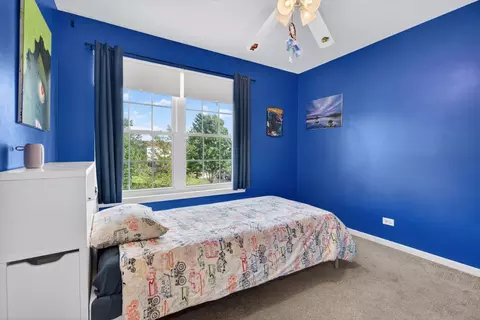 Bedroom - 635 Gallant Dr, Minooka, IL 60447 photo 3 of 6