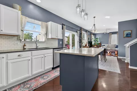 Kitchen - 635 Gallant Dr, Minooka, IL 60447 photo 6 of 7