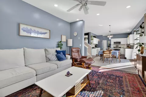 Living - 635 Gallant Dr, Minooka, IL 60447 photo 6 of 7