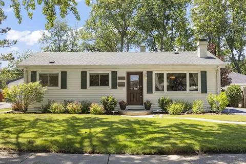 743 W Vermont St, Villa Park, IL 60181