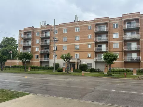 4534 N Cumberland Ave #401, Chicago, IL 60656