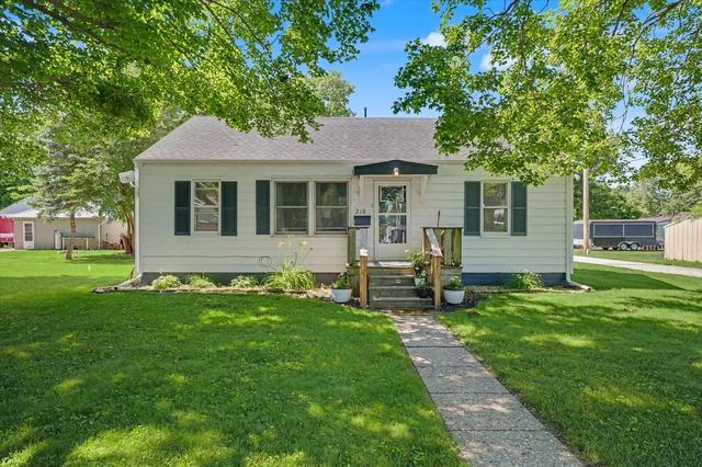 219 E 4th St, Gibson City, IL 60936