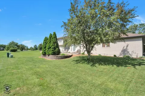 Exterior - 1541 Mallards Cv, Beecher, IL 60401 photo 5 of 6