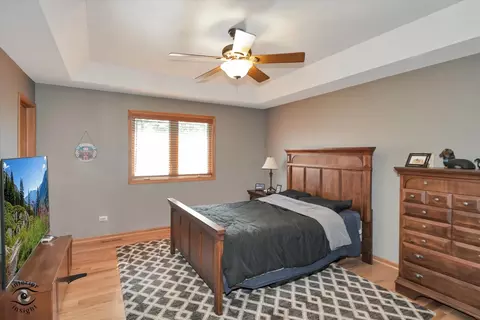 Bedroom - 1541 Mallards Cv, Beecher, IL 60401 photo 1 of 1