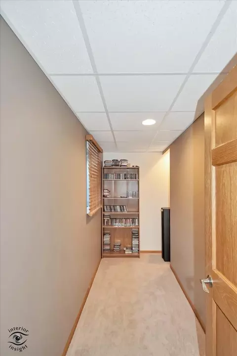 Entry Way - 1541 Mallards Cv, Beecher, IL 60401 photo 2 of 2
