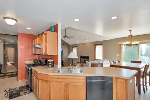 Kitchen - 1541 Mallards Cv, Beecher, IL 60401 photo 2 of 3