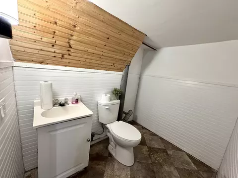 Bath - 3444 19th Ave, Moline, IL 61265 photo 2 of 2