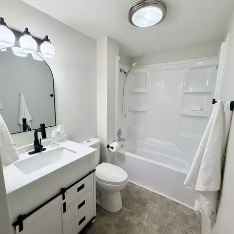 Bath - 3444 19th Ave, Moline, IL 61265 photo 1 of 2