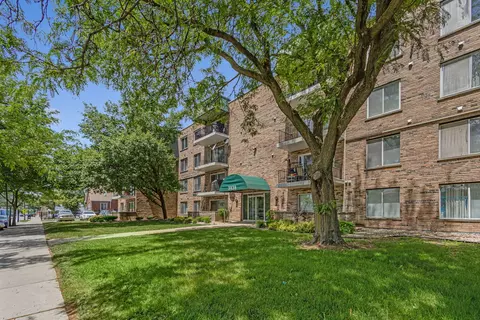 3838 W 111th St #405, Chicago, IL 60655