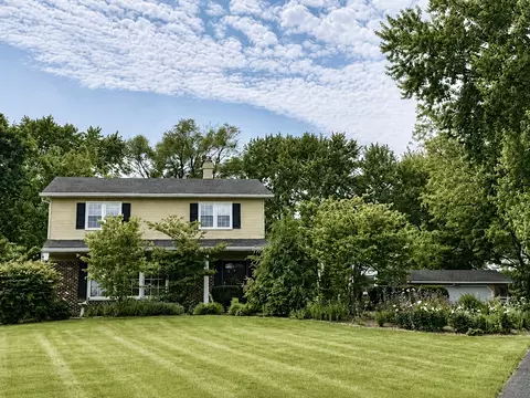 Undisclosed, Libertyville, IL 60048