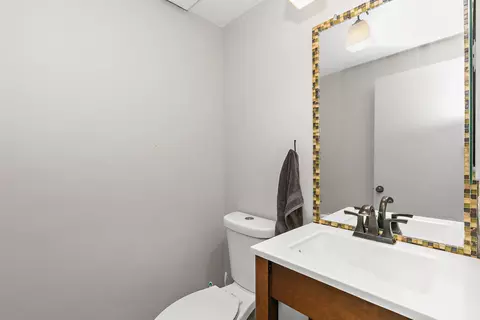 Bath - 102 Pine Cir, Cary, IL 60013 photo 1 of 3