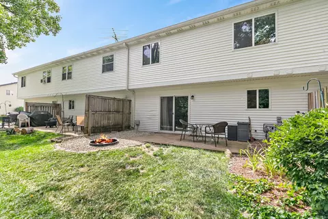Exterior - 102 Pine Cir, Cary, IL 60013 photo 3 of 5