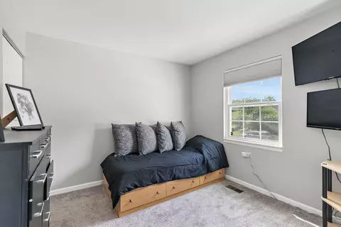 Bedroom - 102 Pine Cir, Cary, IL 60013 photo 1 of 4