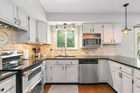 Kitchen - 102 Pine Cir, Cary, IL 60013 photo 3 of 3