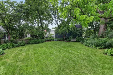 Exterior - 319 E Jefferson Ave, Wheaton, IL 60187 photo 3 of 4