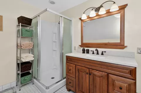 Bath - 319 E Jefferson Ave, Wheaton, IL 60187 photo 2 of 3
