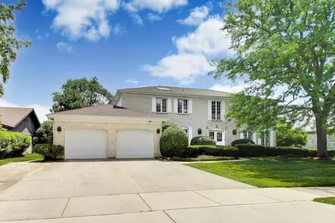 3627 Pebble Beach Rd, Northbrook, IL 60062