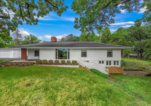 801 Ridgeland St, Fox River Grove, IL 60021
