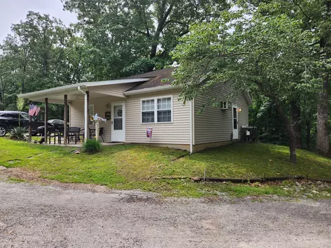 4312 W Lake Rd, Pinckneyville, IL 62274