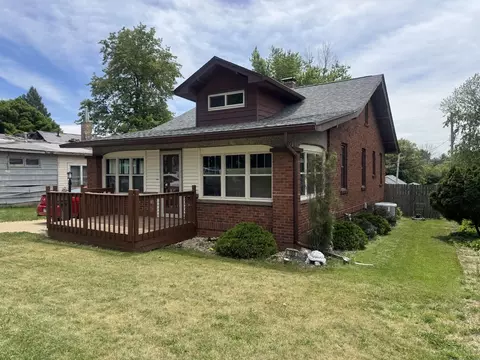 105 W 4th St, Spring Valley, IL 61362