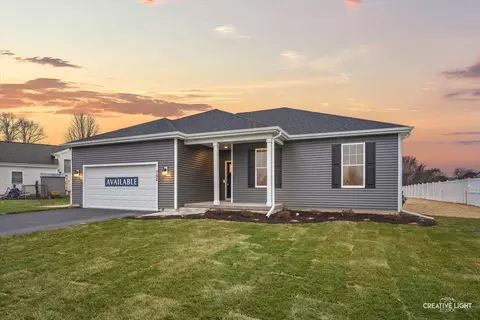 Exterior - 790 Cascade Dr, Marengo, IL 60152 photo 1 of 6