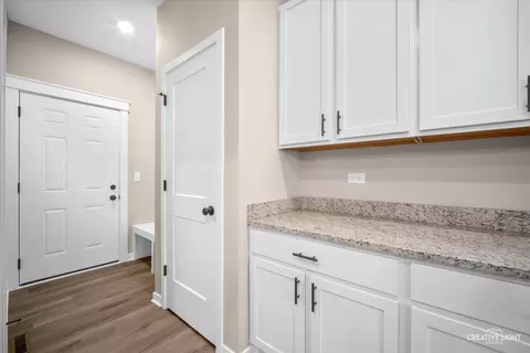 Entry Way - 790 Cascade Dr, Marengo, IL 60152 photo 3 of 4
