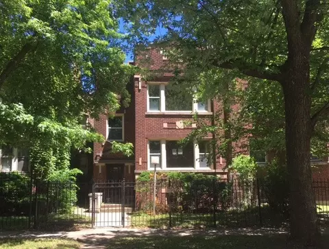 7819 S Bennett Ave, Chicago, IL 60649
