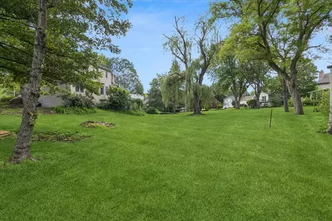 Exterior - 810 Jennifer Ct, Algonquin, IL 60102 photo 4 of 5