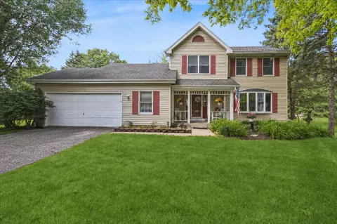 810 Jennifer Ct, Algonquin, IL 60102