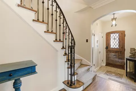 Entry Way - 1430 Keystone Ave, River Forest, IL 60305 photo 1 of 3