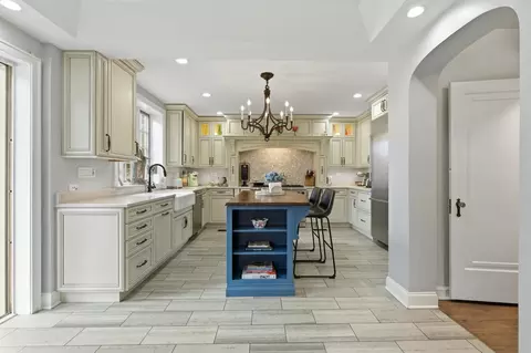 Kitchen - 1430 Keystone Ave, River Forest, IL 60305 photo 2 of 4