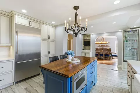 Kitchen - 1430 Keystone Ave, River Forest, IL 60305 photo 4 of 4