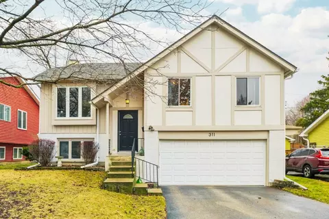 311 Harding Ave, Libertyville, IL 60048