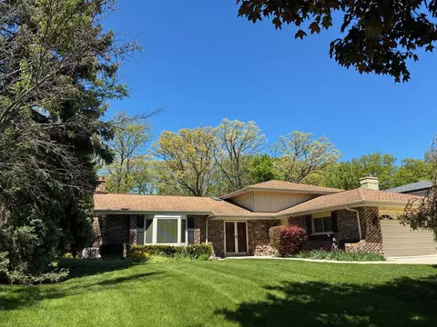 387 Woodlane Ct, Wood Dale, IL 60191