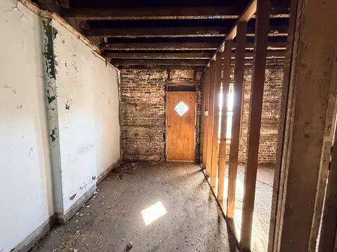 10609 S Champlain Ave, Chicago, IL 60628 photo 5