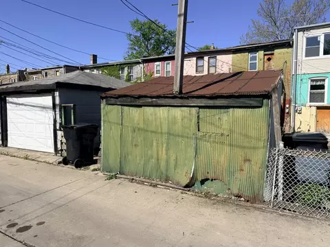 10609 S Champlain Ave, Chicago, IL 60628 photo 2