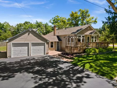 6 N621 Watseka Ave, Saint Charles, IL 60174