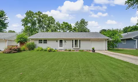 2804 W Daniel St, Champaign, IL 61821