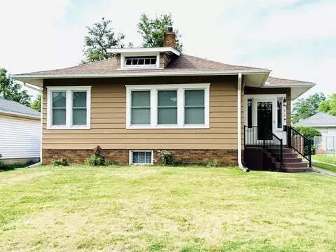 810 E Lincoln St, Hoopeston, IL 60942