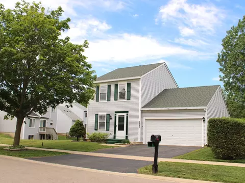2382 N Quaker Hollow Ln, Round Lake Beach, IL 60073