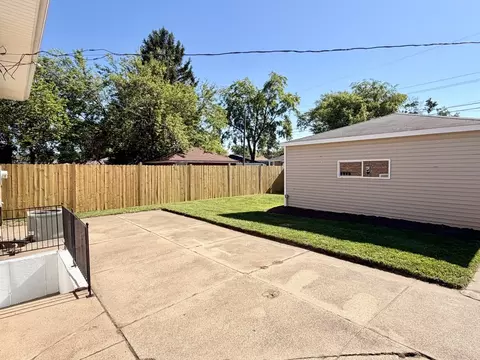 Exterior - 14237 Minerva Ave, Dolton, IL 60419 photo 1 of 2