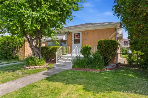 6244 W Foster Ave, Chicago, IL 60630