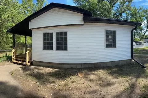 110 N Robert Dr, Godley, IL 60407