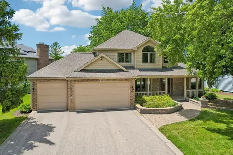 40032 N Trevino Ln, Antioch, IL 60002