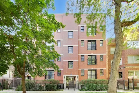 6835 S Cornell Ave #2S, Chicago, IL 60649