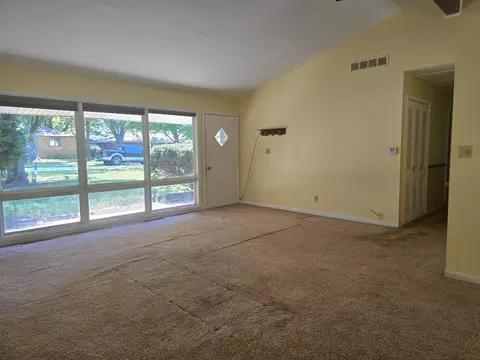 Living - 1719 Mcdonald Dr, Champaign, IL 61821 photo 2 of 5