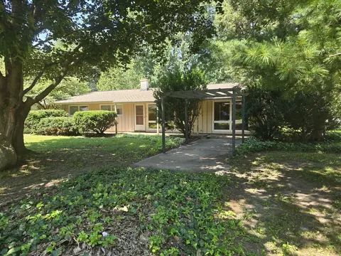 Exterior - 1719 Mcdonald Dr, Champaign, IL 61821 photo 2 of 6