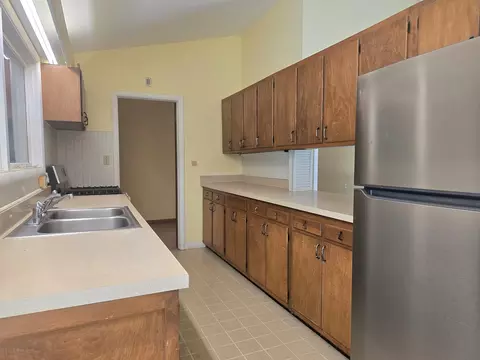 Kitchen - 1719 Mcdonald Dr, Champaign, IL 61821 photo 2 of 3